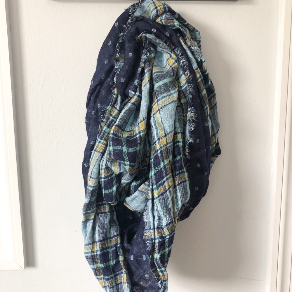 Infinity scarf